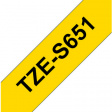 TZE-S651 Этикеточная лента 24 mm черный на желтом