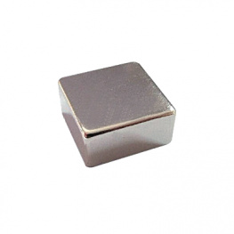 O09.0018, Magnet 4 x 8 x 3 mm, SSG